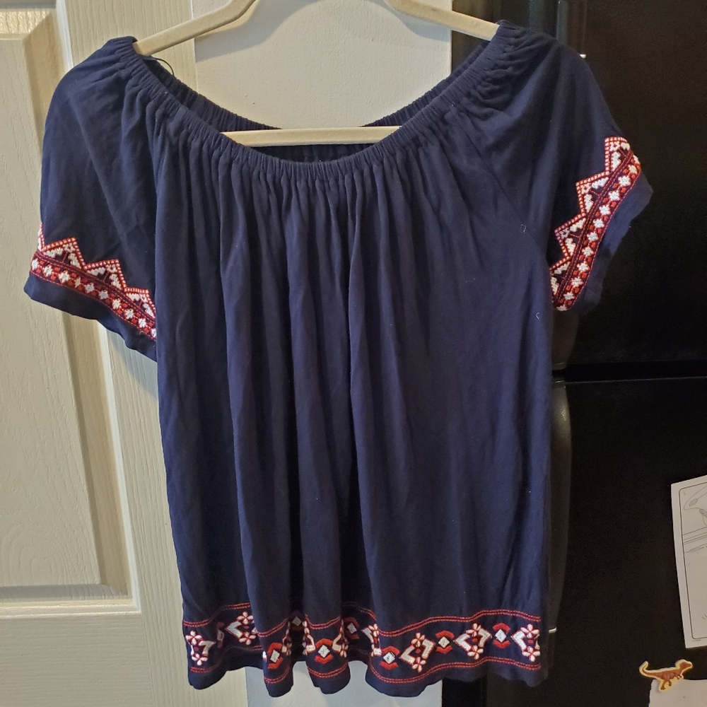 Adorable Loft scoop neck shirt, size small